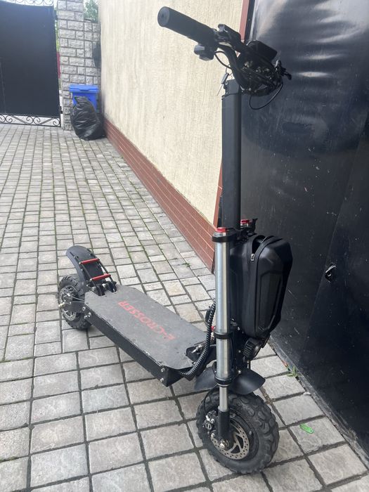 Продам електросамокат crosser rocket