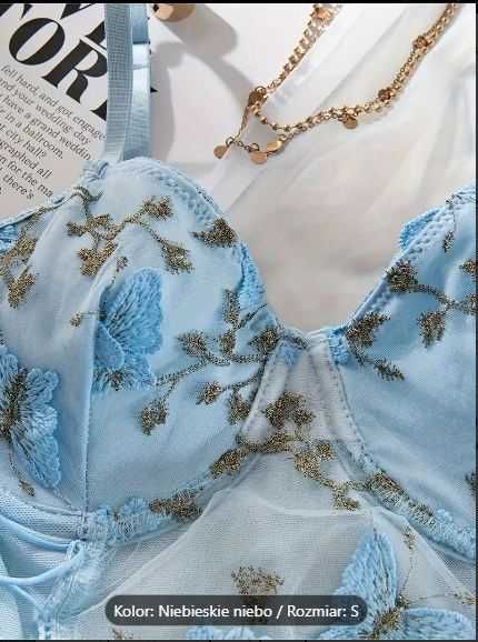 Kobiecy top z odkrytymi plecami z haftem motyla R S