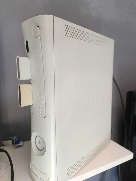 Xbox 360 Fat Jasper 500GB com RGH (+75 Jogos)