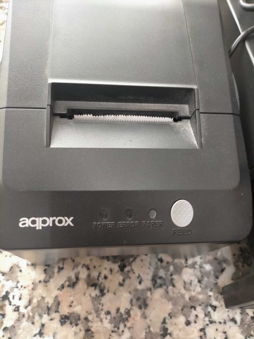 Impressora térmica e gaveta de dinheiro