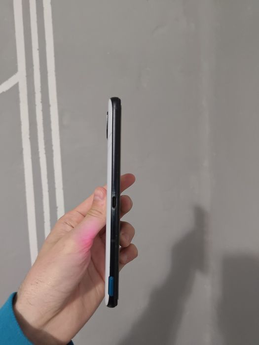 Уцінка ASUS ROG Phone 6 12/256 Storm White