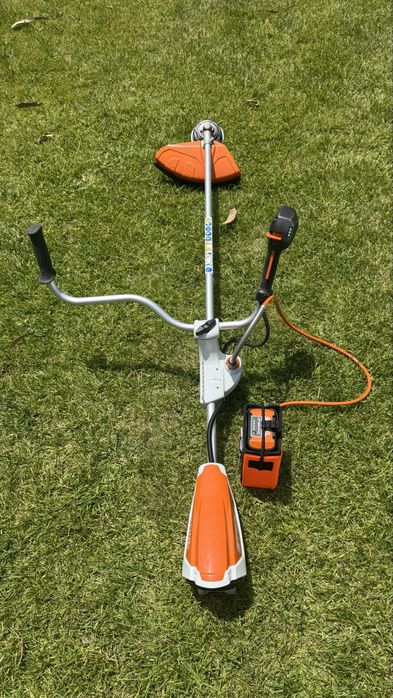 Roçadora STIHL FSA 130 bateria