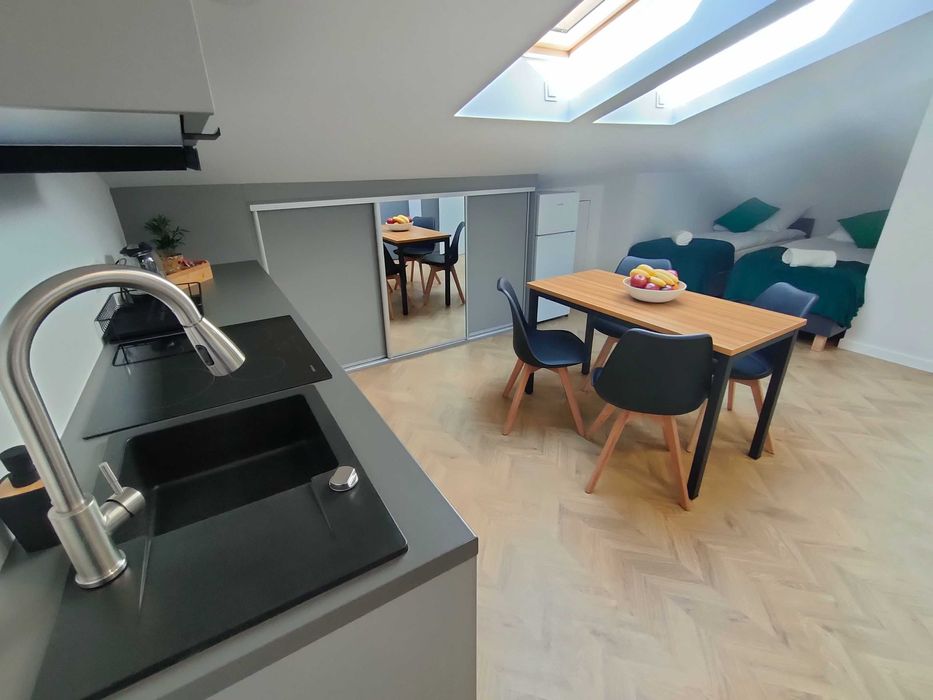 Nocleg, pokój prywatny, apartament, z KLIMATYZACJĄ  okolice Zoo I Hali