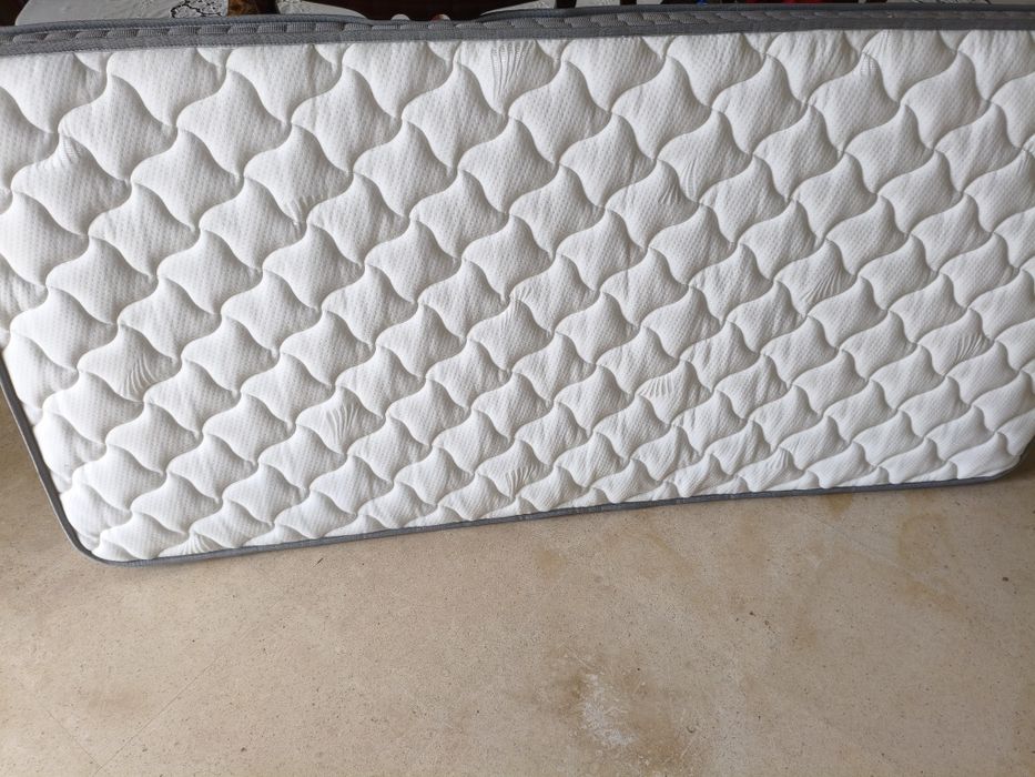 2 Colchões solteiro