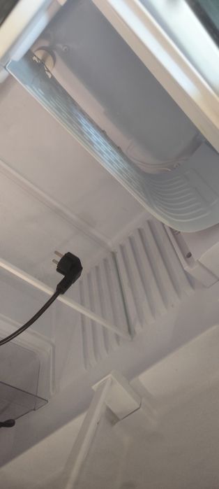 Продам холодильник Klarshtein Art