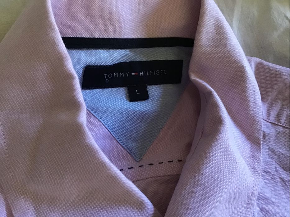 Camisa Tommy Hilfiger original de homem. Tamanho L. Como nova. Portes CTT grátis. Descida de preco.