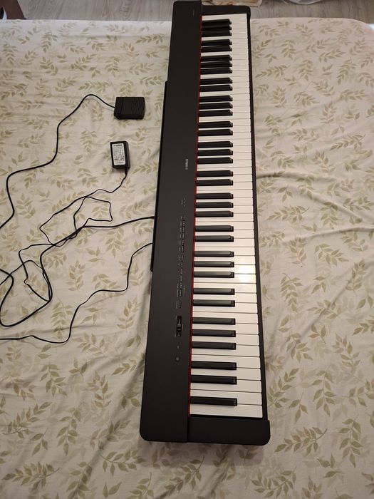 Teclado Yamaha p225