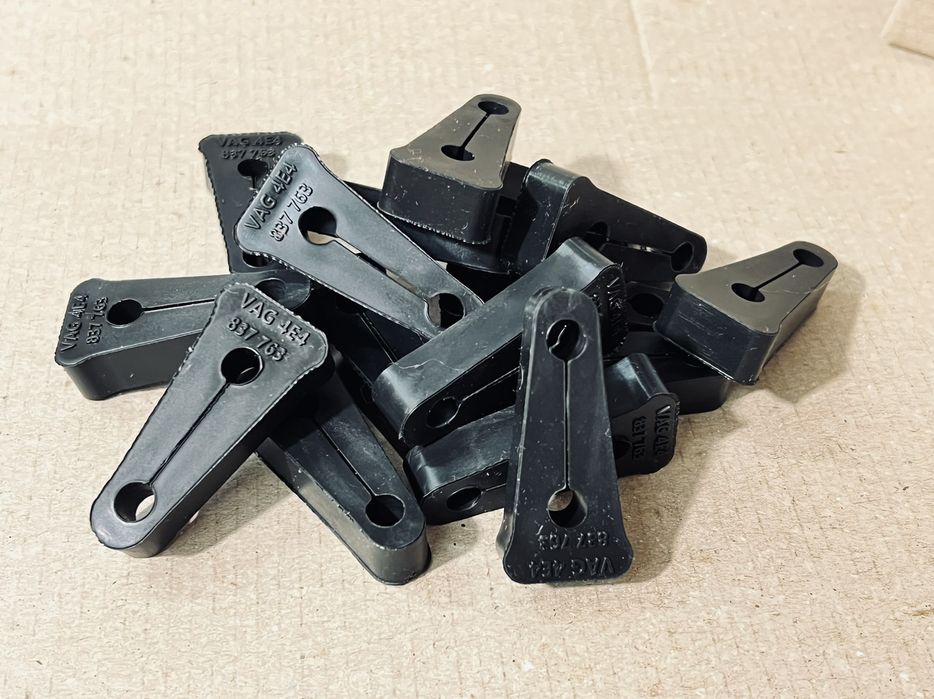 Упор замка двери skoda