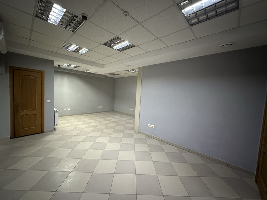 Здам приміщення в центрі 81м2