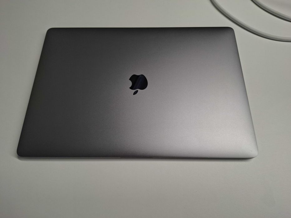 MacBook Pro 15" — i7 | 16GB RAM |  Excelente relação qualidade/preço