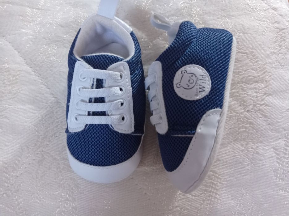 Кросівки для хлопчика. Нові