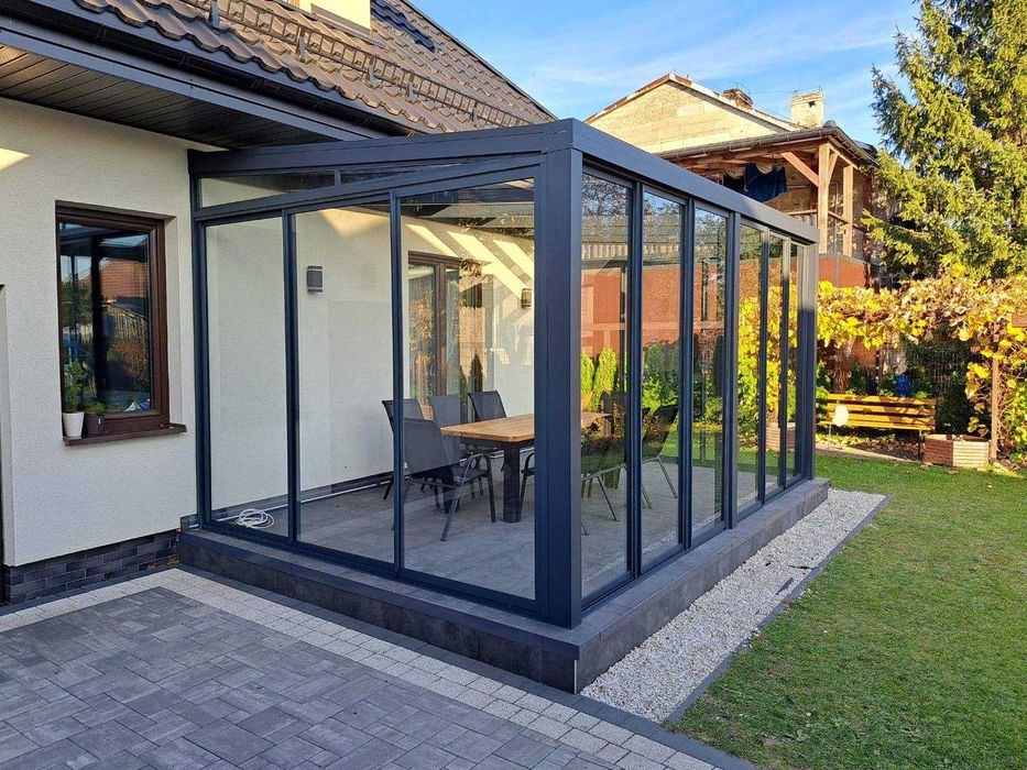 Aluminiowa zabudowa balkonu, zadaszenie tarasu, wiatrołap, balustrada