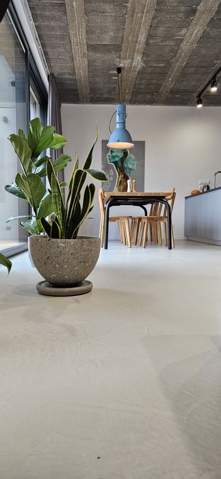 Mikrocement Mikrobeton Lastryko terrazzo Posadzki Żywiczne  Beton