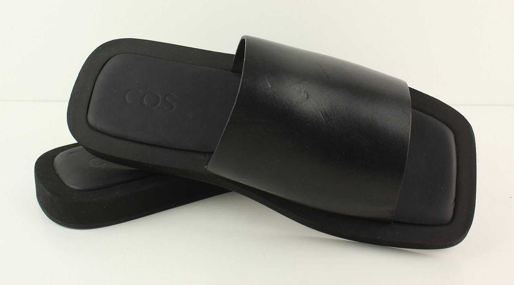 COS - wysokogatunkowe klapki ze skóry ROZM. 42