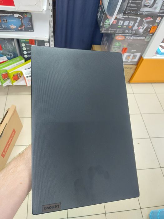 Ноутбук Lenovo V15 G4