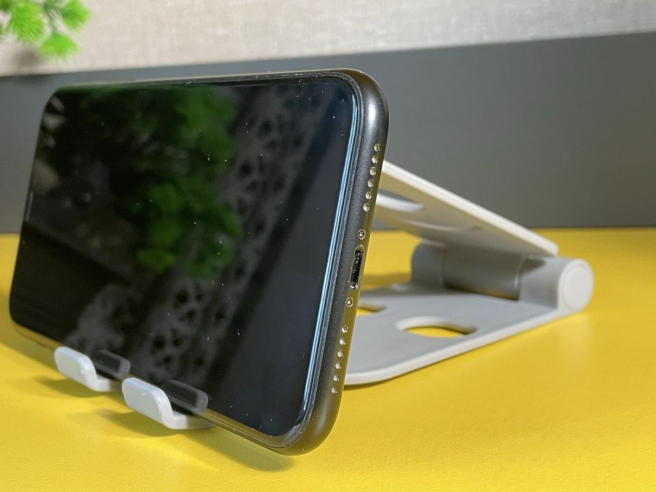 iPhone XR 64Gb Black 82% оригинал Neverlock