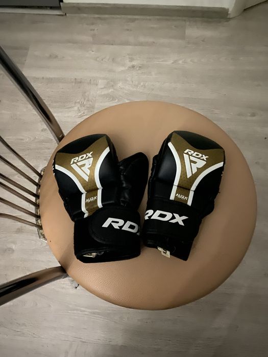Продам перчаткі для мма RDX