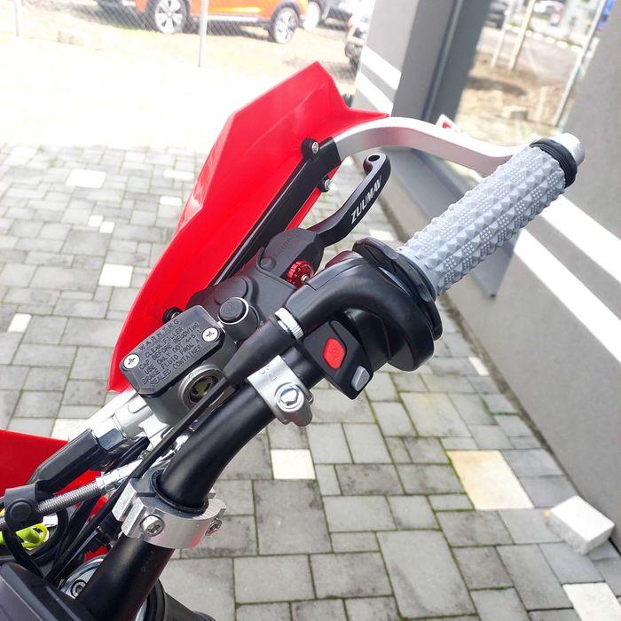 Мотоцикл GEON TRX 300 YGH, LX176FMN, 26 к.с, 21/18 балансвал, доставка