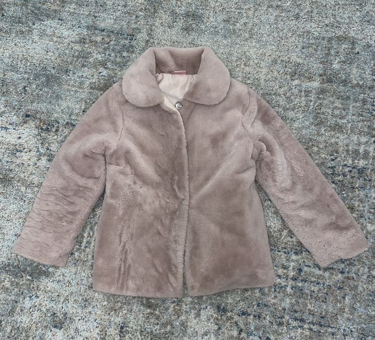 Шубка на дівчинку