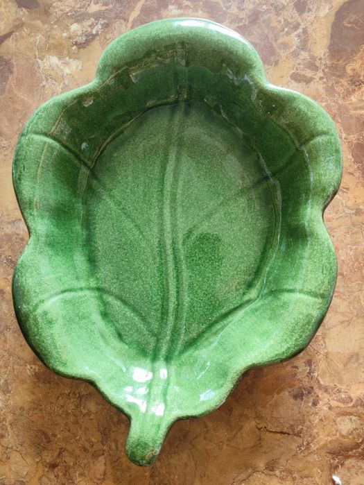 Höganäs, lata 1900 Antyk gliniana wypalana Kamionka w kształcie liścia