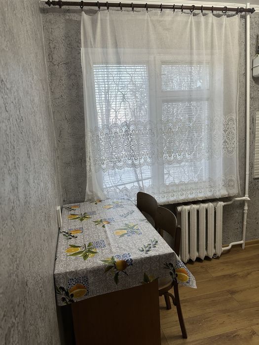 Квартира однокімнатна подобово.