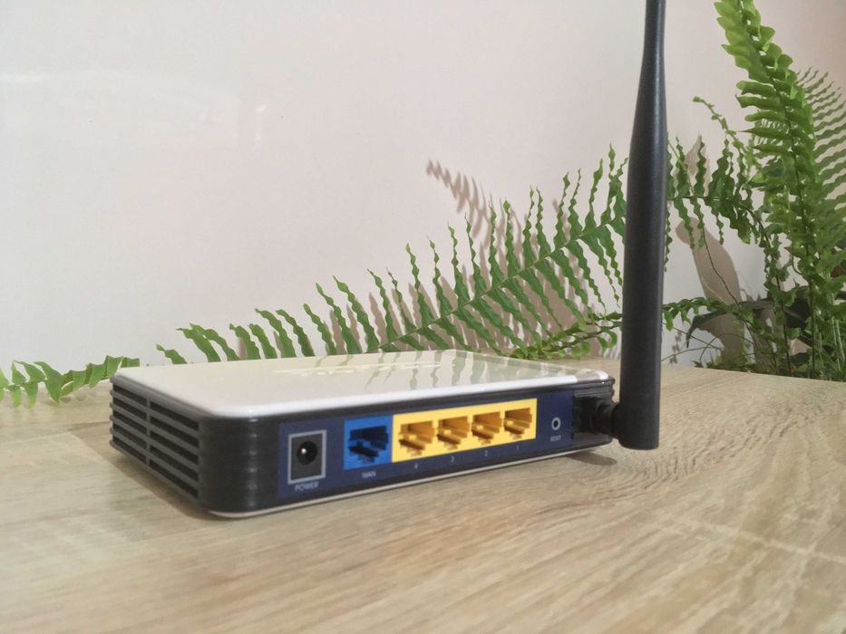 Router TP-LINK TL-WR740N, OpenWRT 18.06
