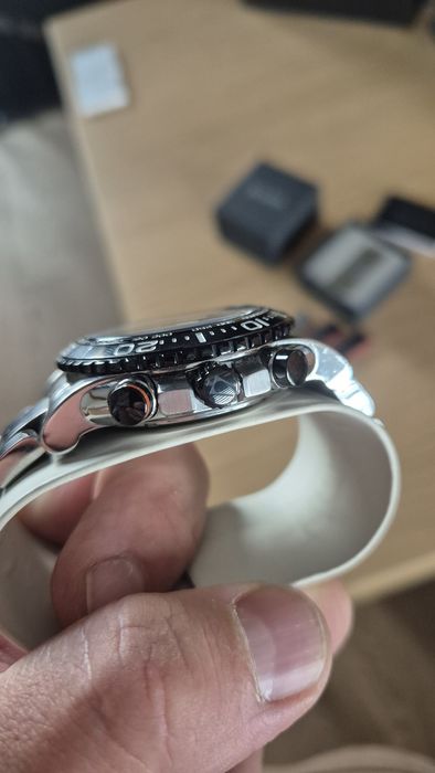 Bulova Precisionist 98B212