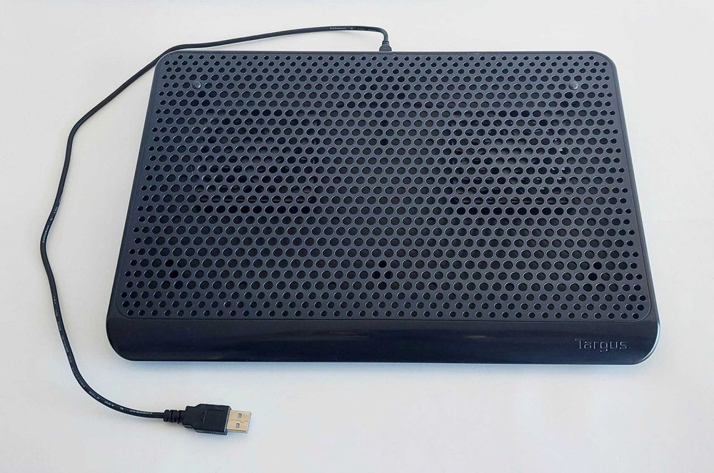 Base de ventilação dupla para portáteis até 16" Targus AWE61EU