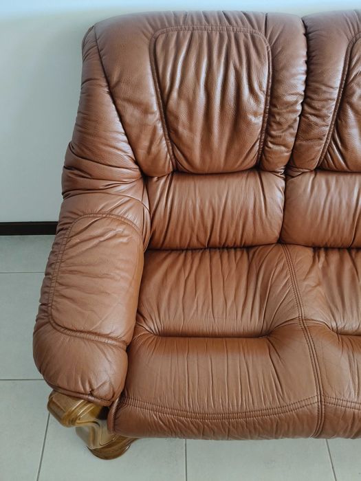 Conjunto 3 sofás em pele