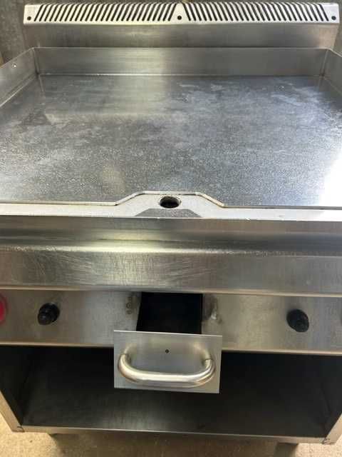 Chapa fry-top em cromoduro a gás