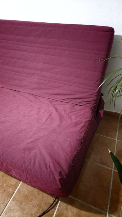 sofá cama IKEA cor beringela