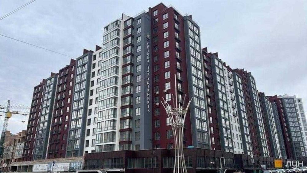 Паркомісце в центрі, ЖК Княгинин