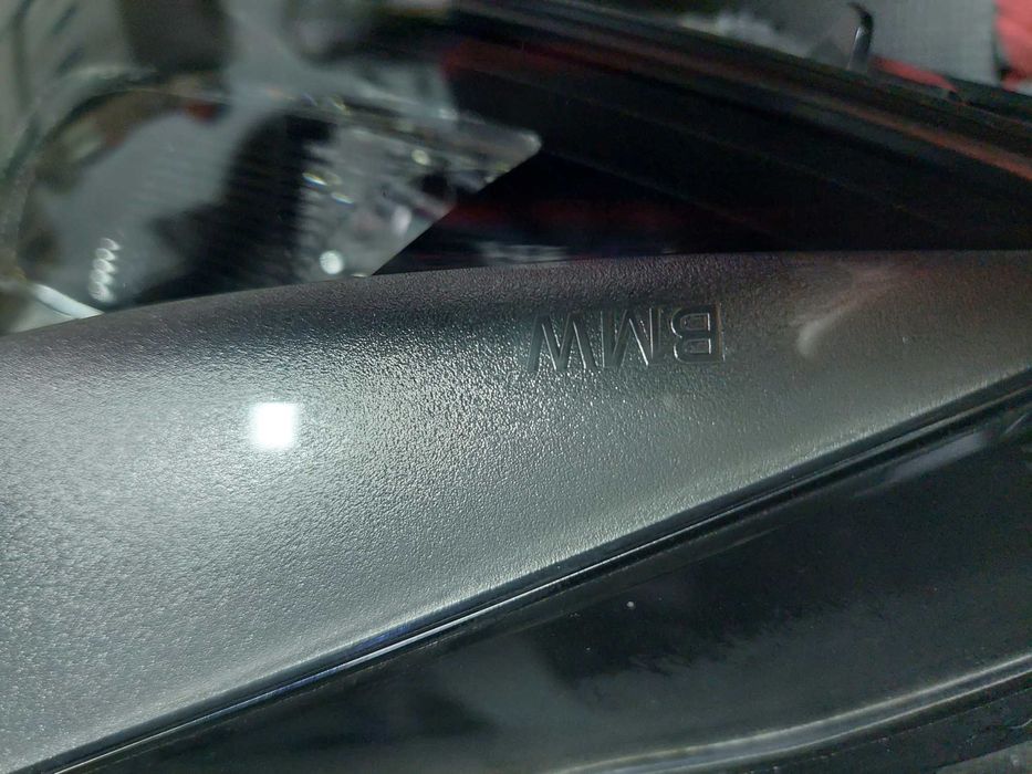 farol direito BMW f30