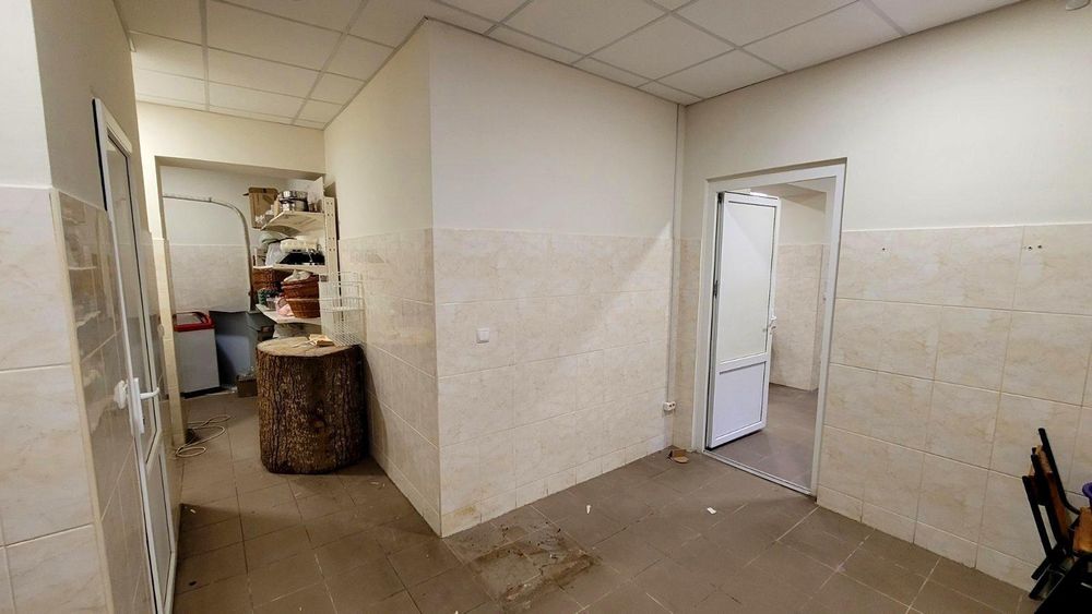 Продаж комерційного приміщення з холодильною камерою. Борщагівка.