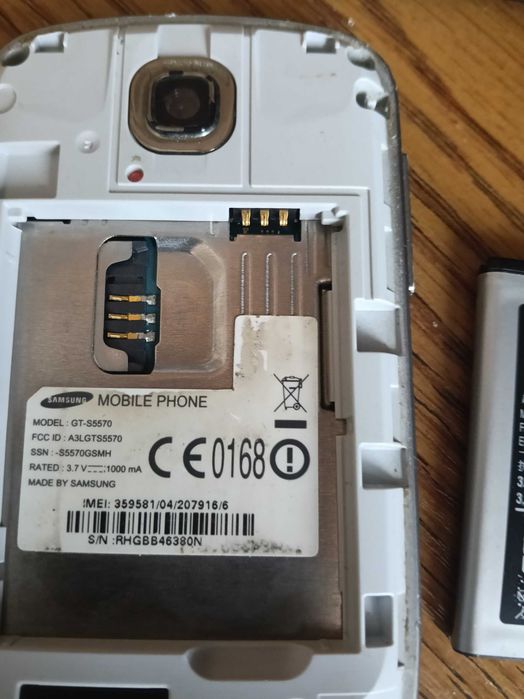 Telefon Samsung GT S5570 orange