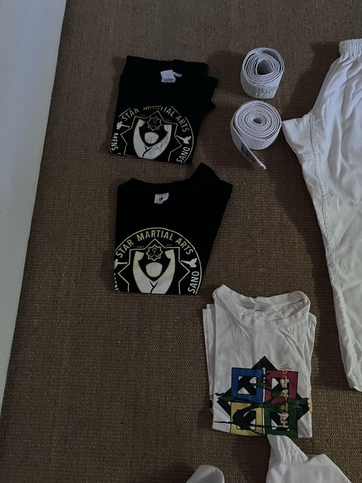 Fatos e material de treino de taekwondo e jiujitsu crianca. Mando mais fotos a quem estiver interessado