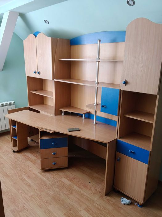 Zestaw mebli młodzieżowych