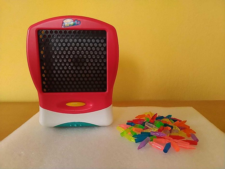 Zabawka Travel Lite-Brite, podświetlana tablica, vintage Hasbro 2003r.