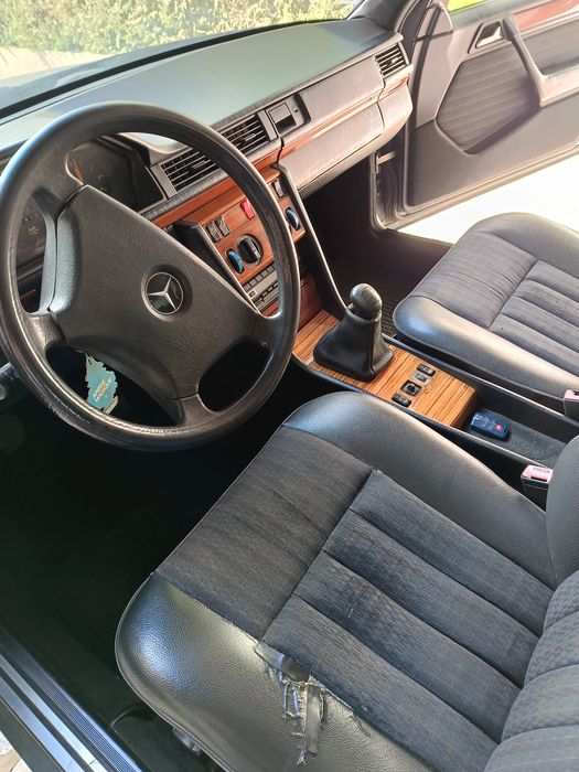 Mercedes Benz w124 200D — photo 2