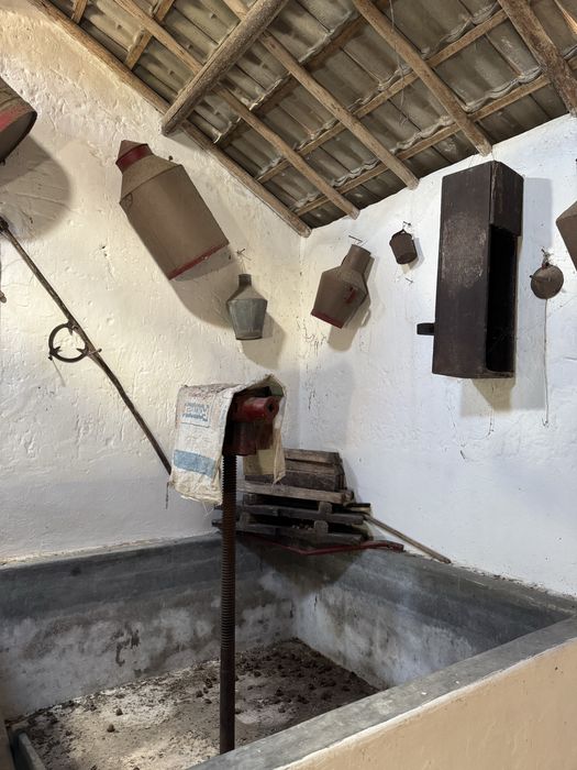 Artigos e maquinas de adega