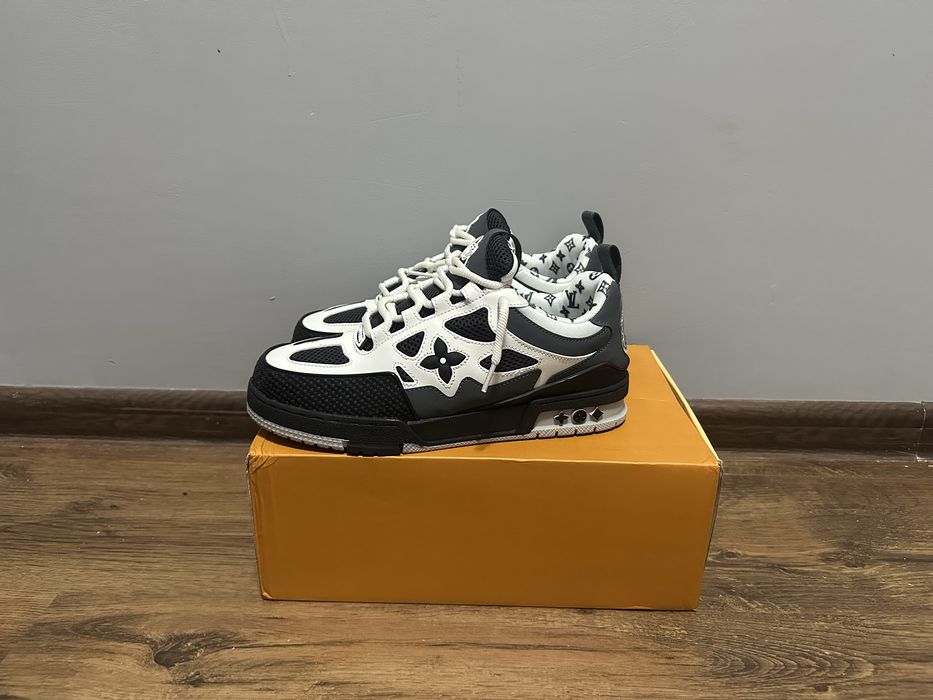 lv skate black grey