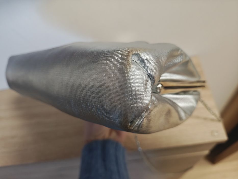 Torebka kopertówka srebrna wieczorowa