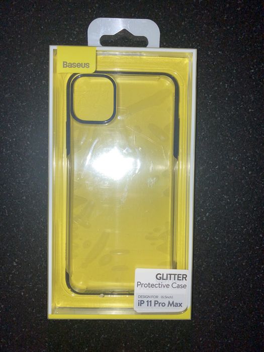 Zapakowane etui iPhone 11 pro max