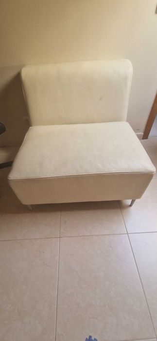 Vendo Sofá de Pele Branco com Chaise Longue