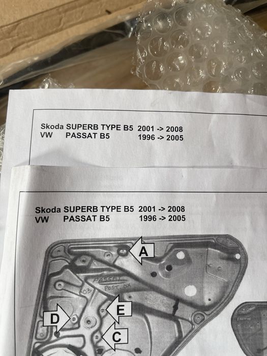 Elektryczny podnośnik szyby Skoda/Passat B5 prawy tył
