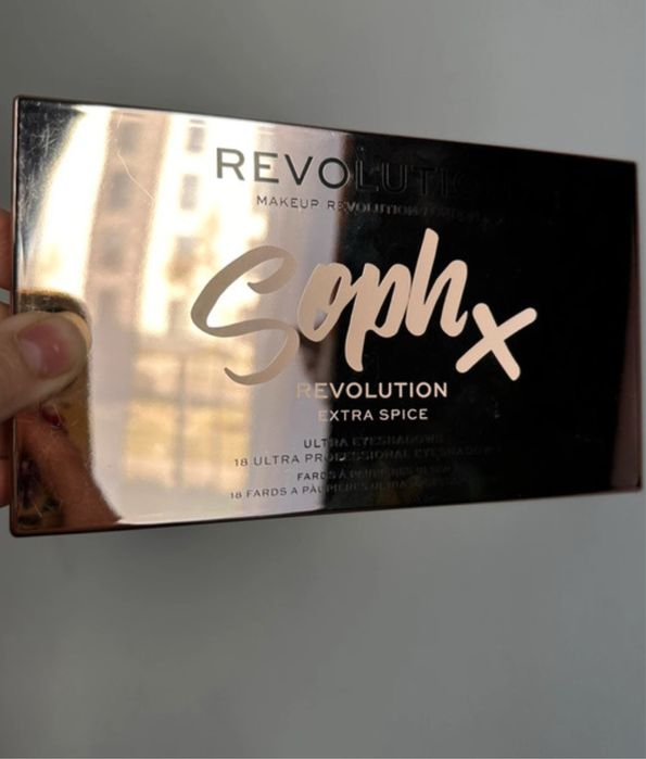 Makeup Revolution Soph X Extra Spice