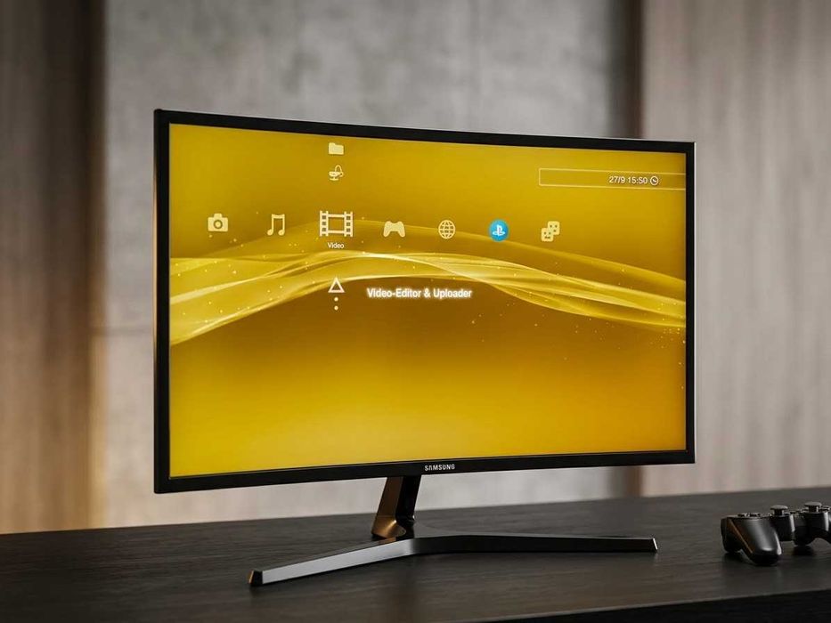 Samsung 27" Curved Monitor Full HD (C27F398FWR) – Excellent Condition