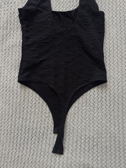 Damskie body z motywem koronki