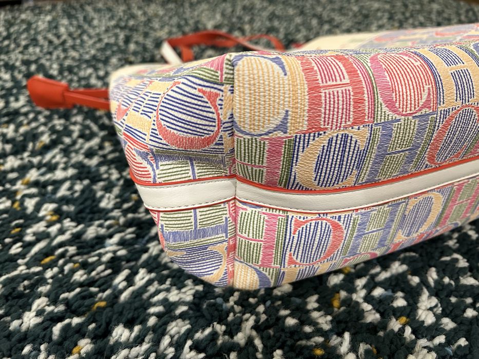 Cartrira carolina herrera