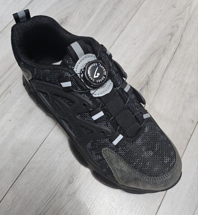 Czarne buty robocze r 40 stalowe noski antypoślizgowe